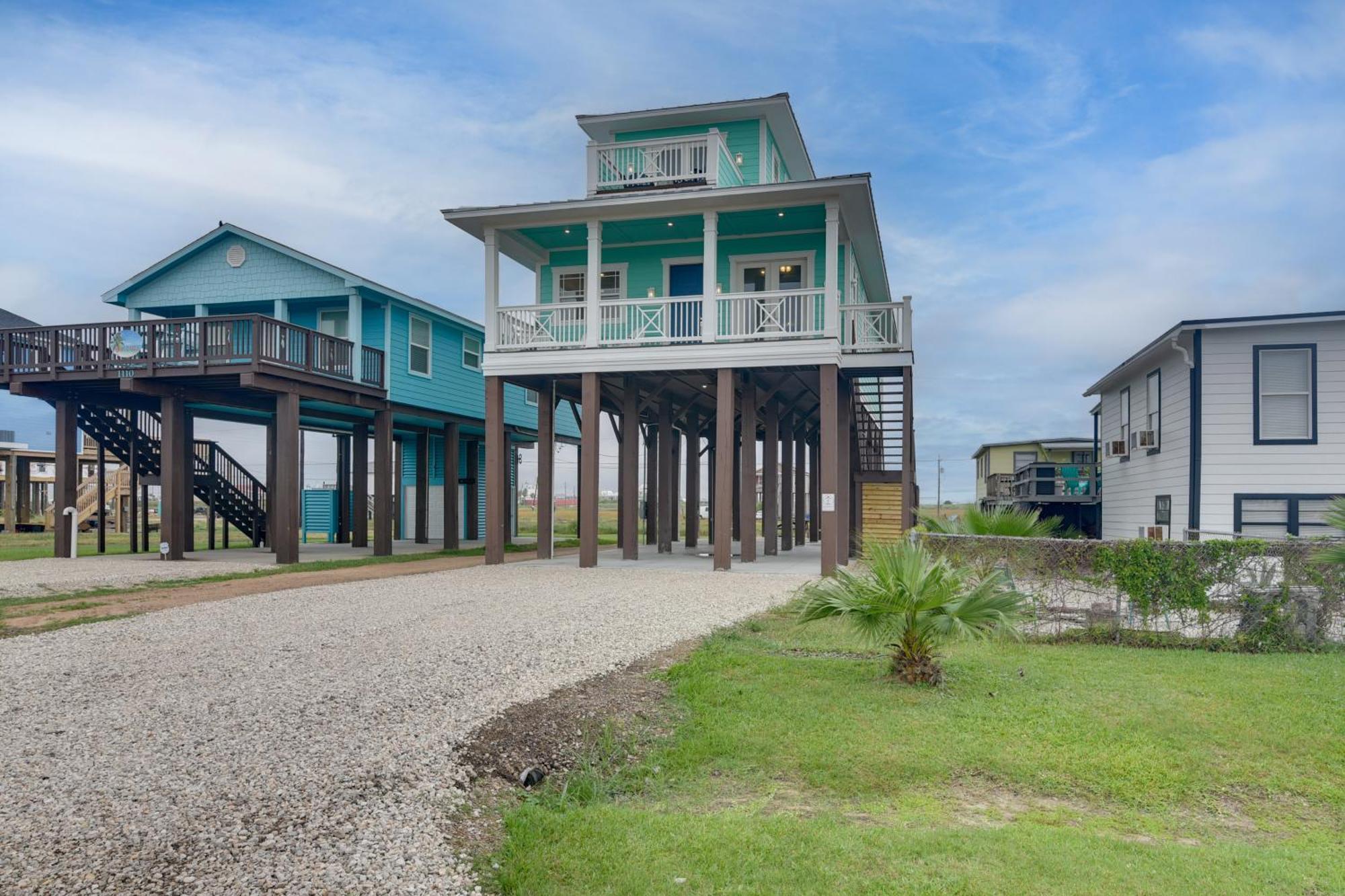 Walk To Ocean Home With Deck In Surfside Beach! Exterior photo